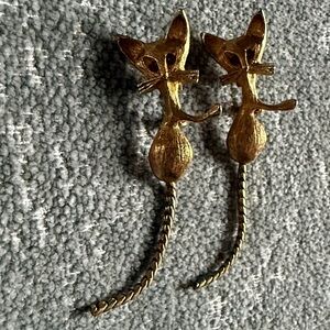 Gold tone siamese twins vintage broaches